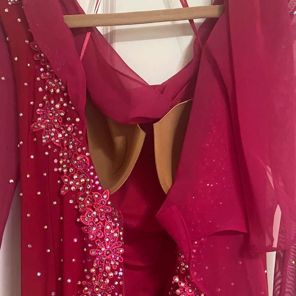Elegant Pink Sequin Dress - Picture 3 of 8